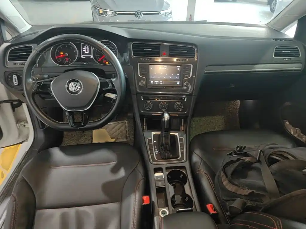 Volkswagen Golf — миниатюра 10