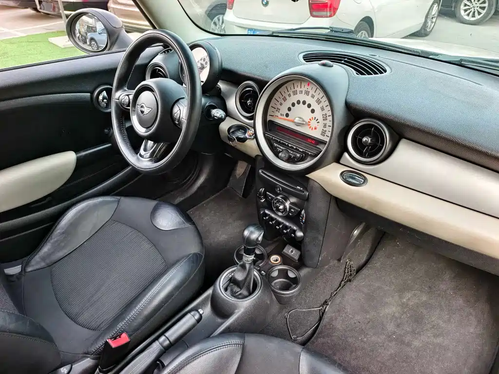 MINI Mini Clubman — миниатюра 12