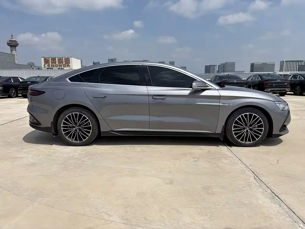 BYD Han — миниатюра 5