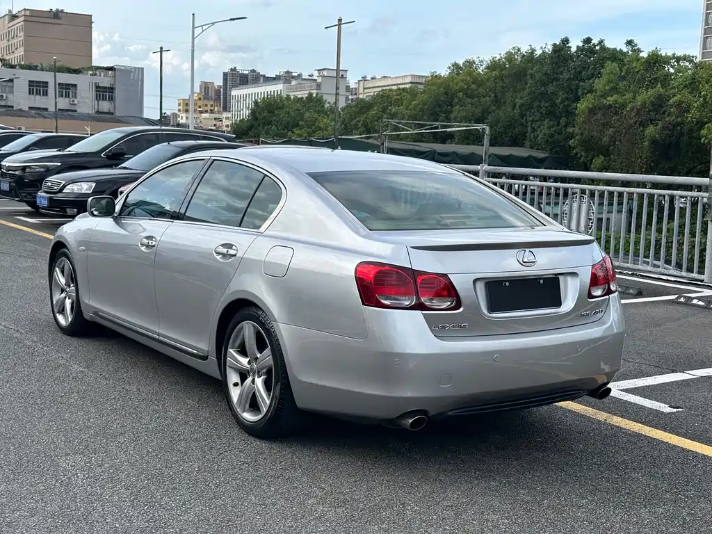 Lexus GS — миниатюра 9