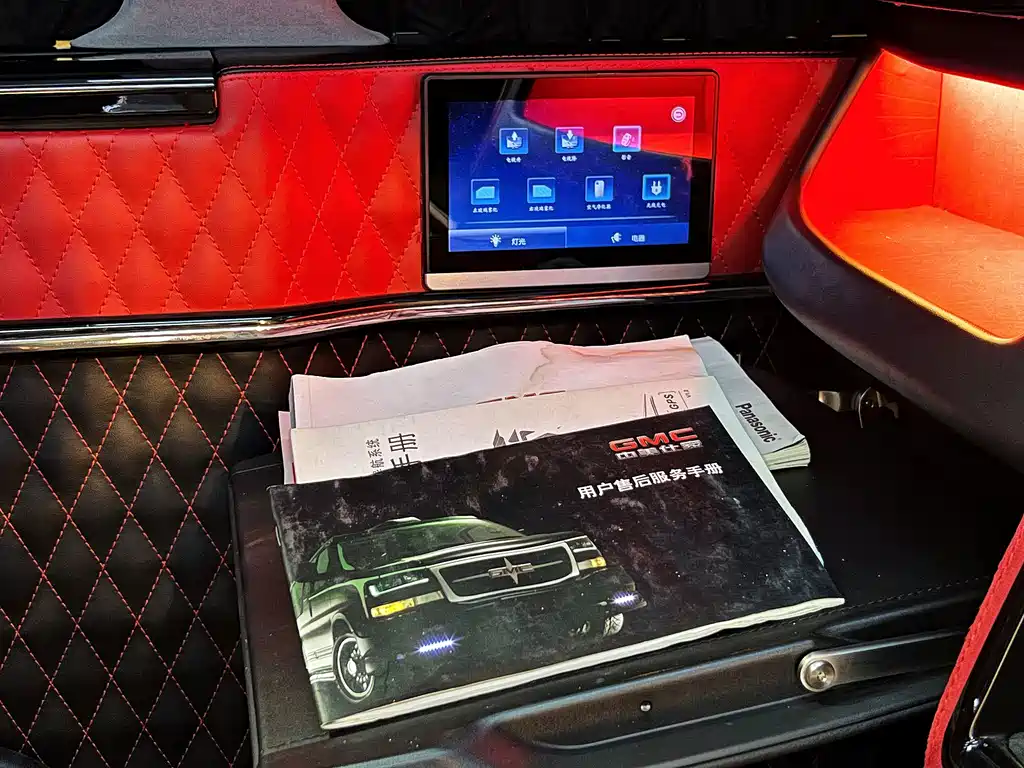 GMC Savana — миниатюра 23