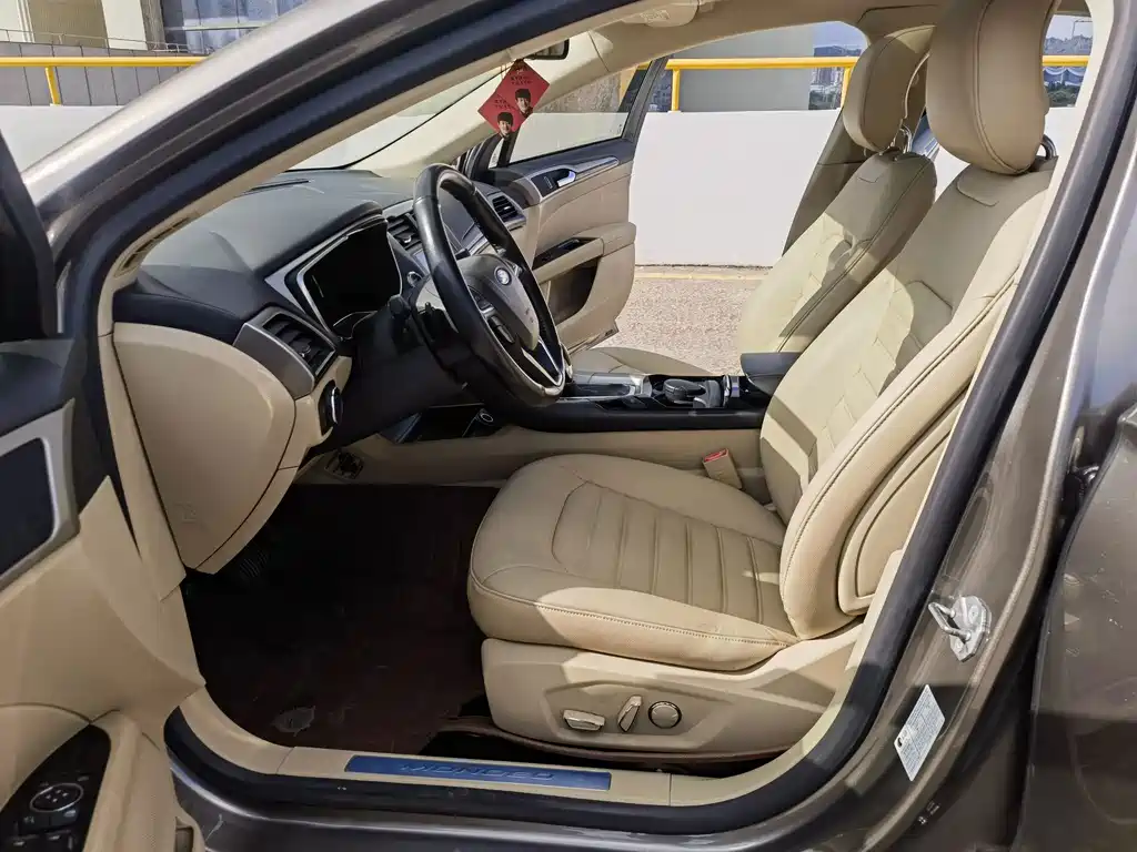 Ford Mondeo — миниатюра 10