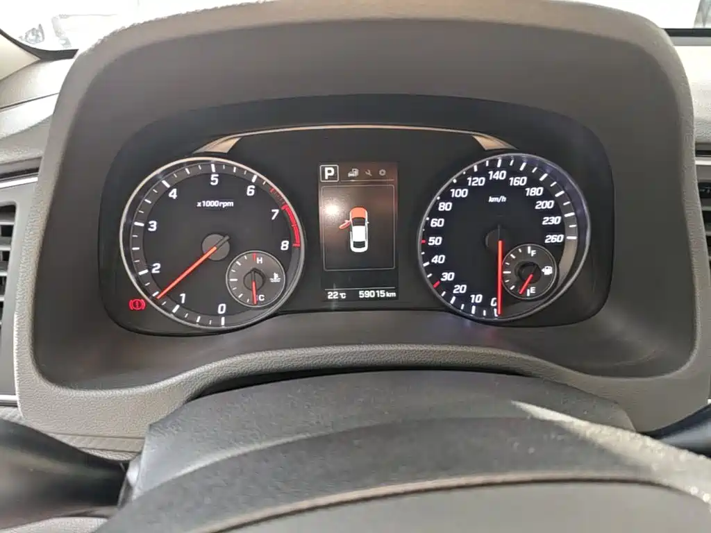Hyundai Elantra — миниатюра 12