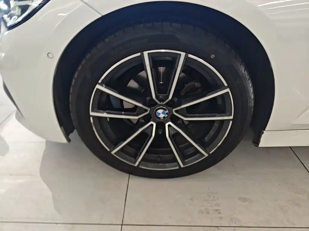 BMW 3 Series — миниатюра 23