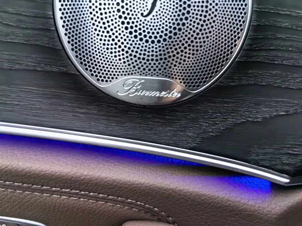 Mercedes-Benz E-Class — миниатюра 11
