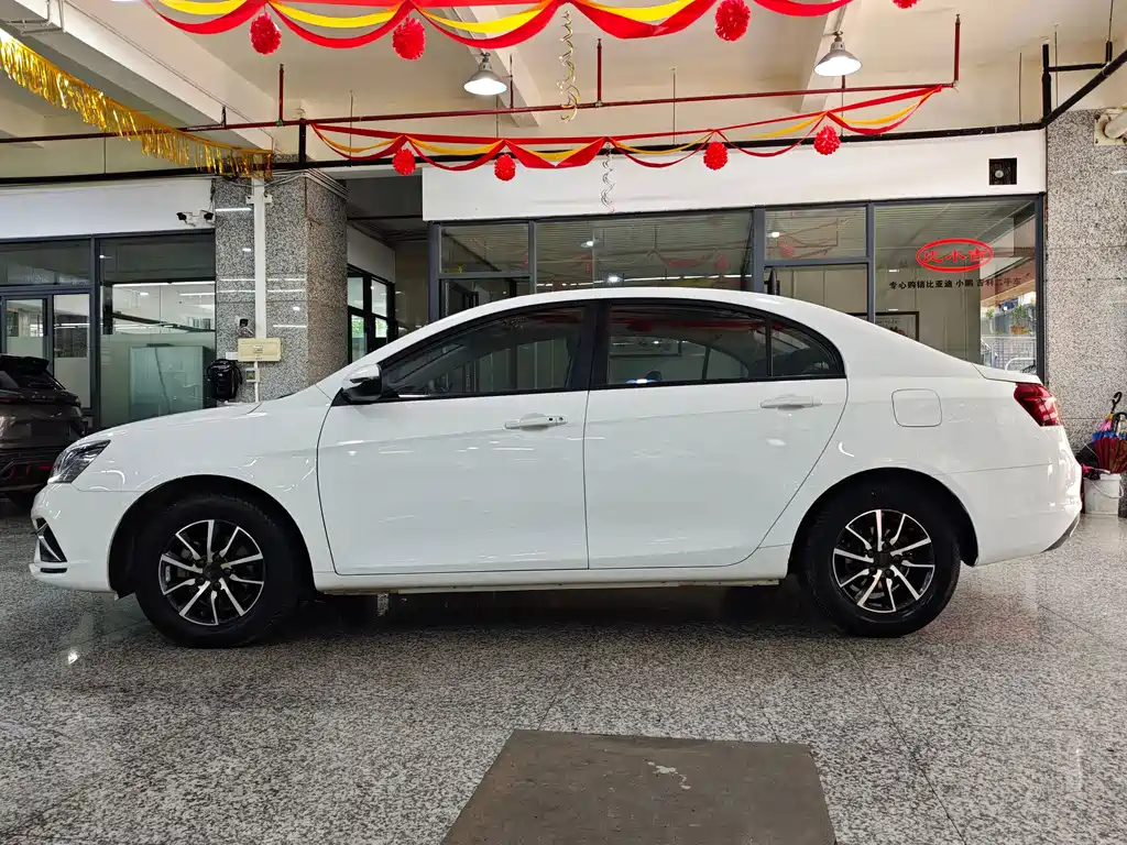 Geely Emgrand — миниатюра 13