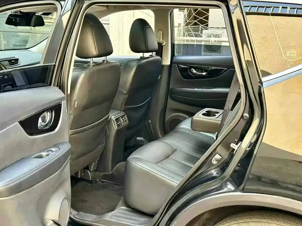 Nissan X-Trail — миниатюра 7