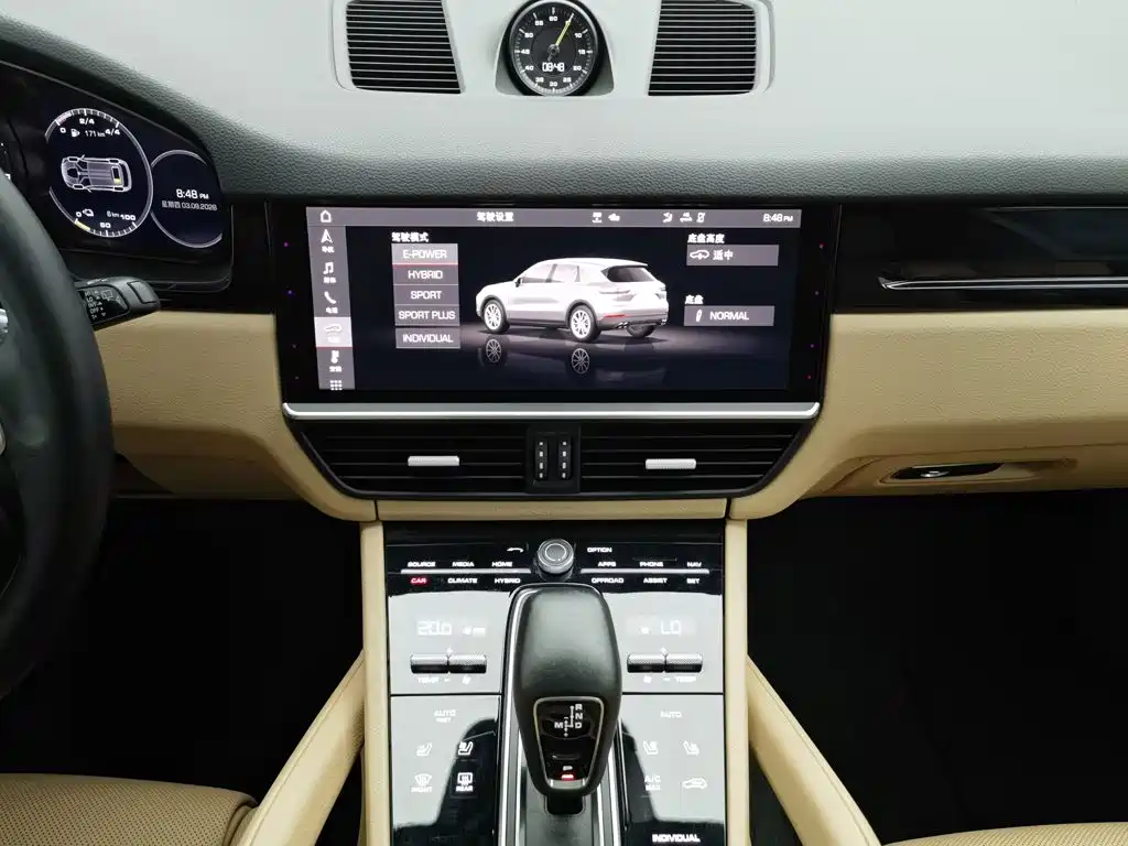 Porsche Cayenne Hybrid — миниатюра 12