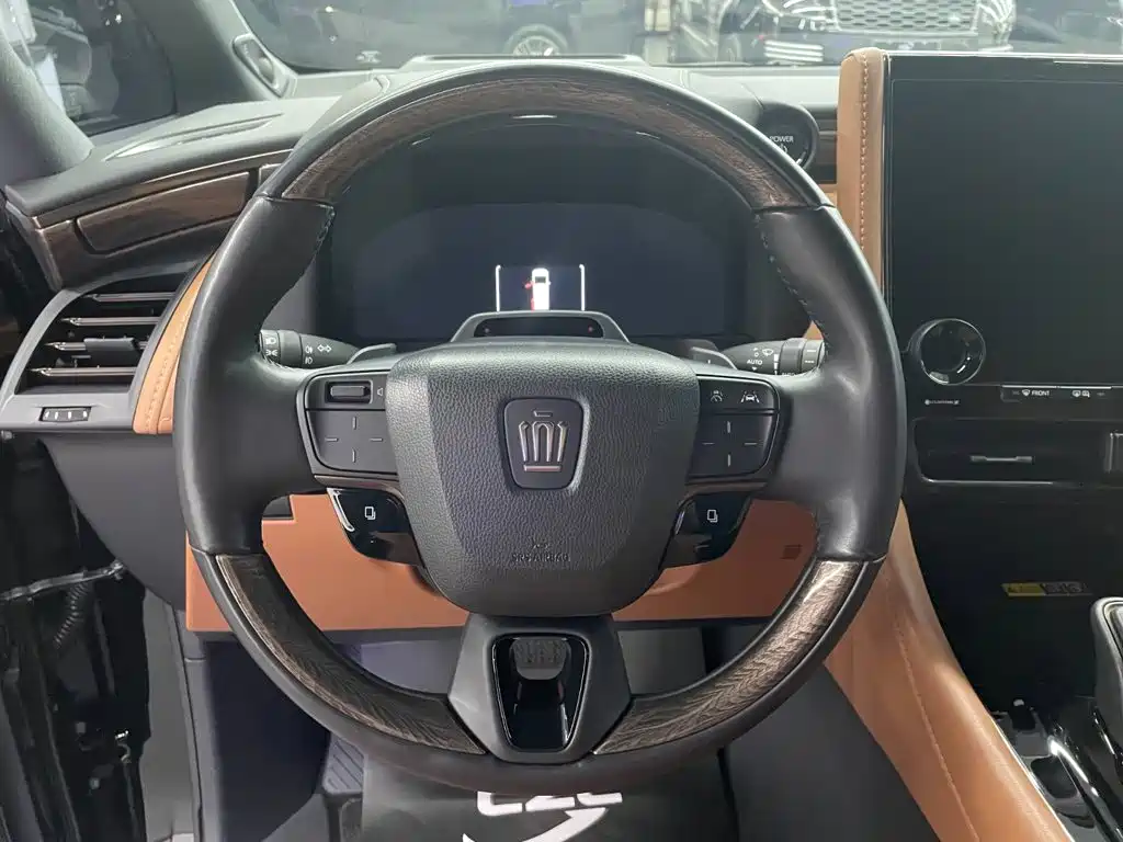 Toyota Vellfire — миниатюра 10