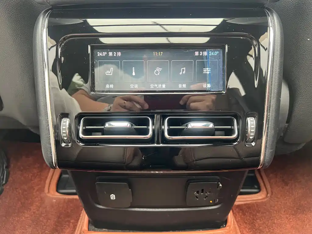 Lincoln Aviator — миниатюра 18