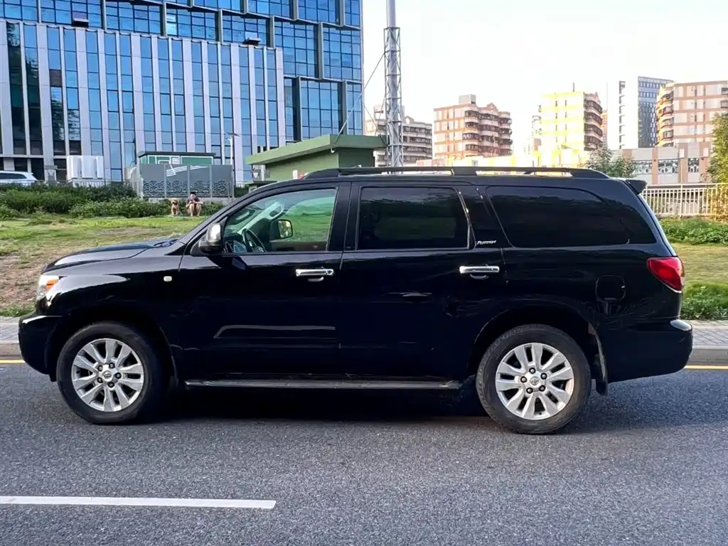 Toyota Sequoia 2010 5.7 Platinum