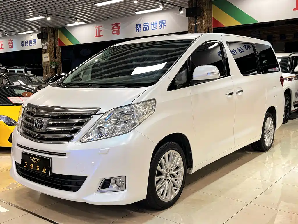Toyota Alphard — миниатюра 3