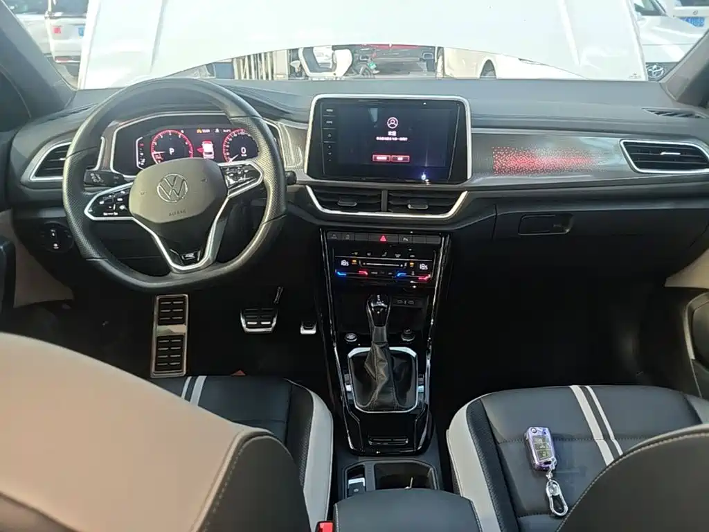 Volkswagen T-Roc — миниатюра 9
