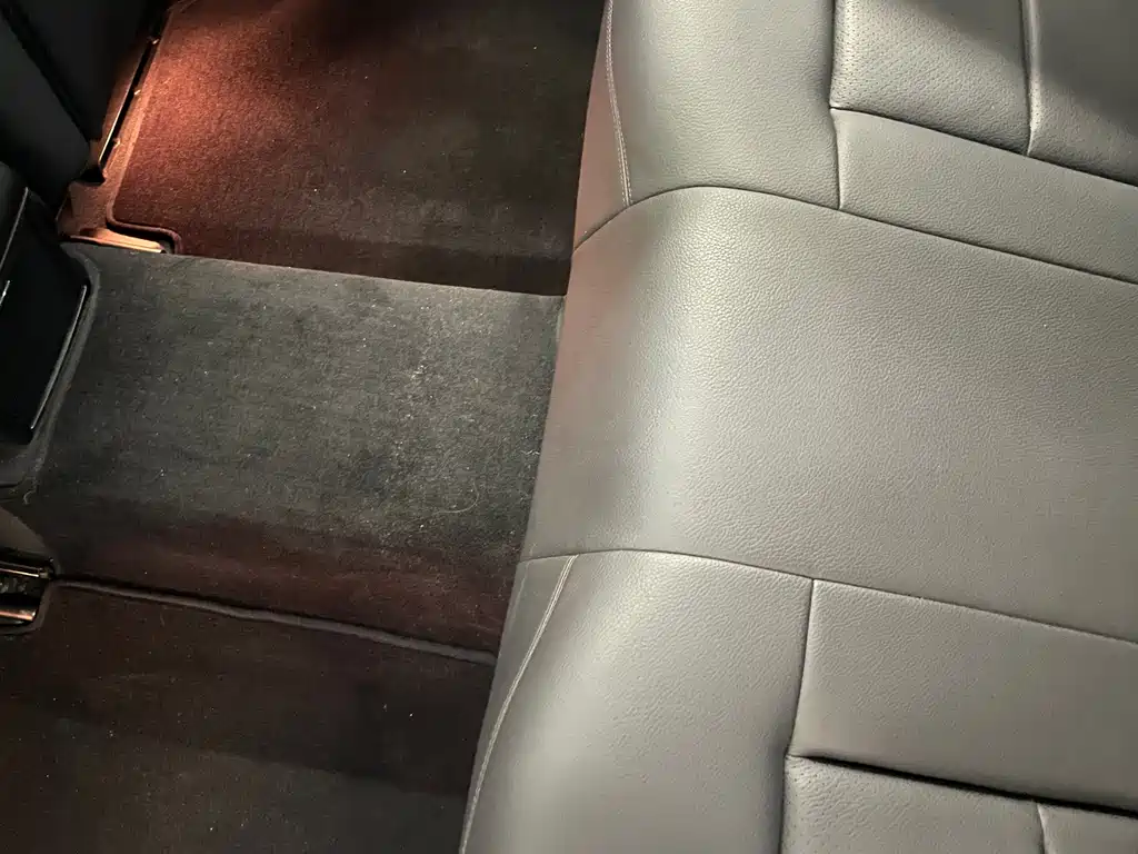 Mercedes-Benz E-Class — миниатюра 34