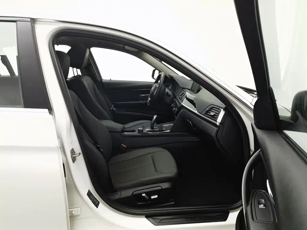 BMW 3 Series — миниатюра 23