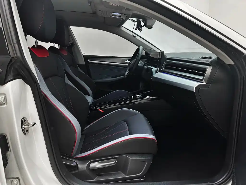 Volkswagen Lamando — миниатюра 24