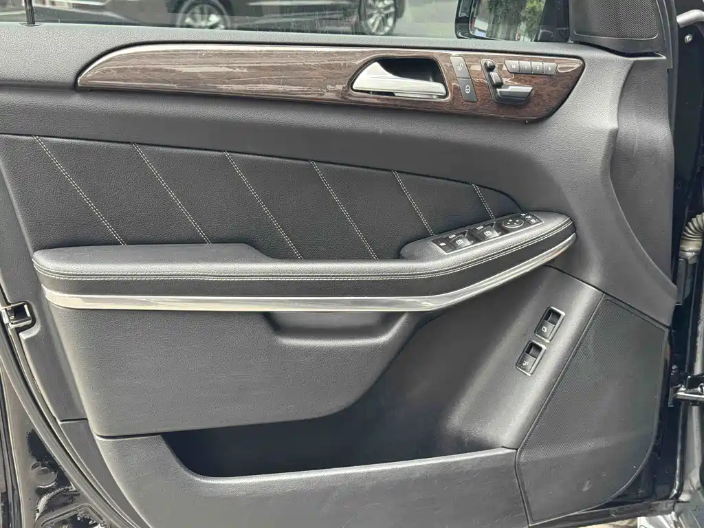 Mercedes-Benz GL-Class — миниатюра 7