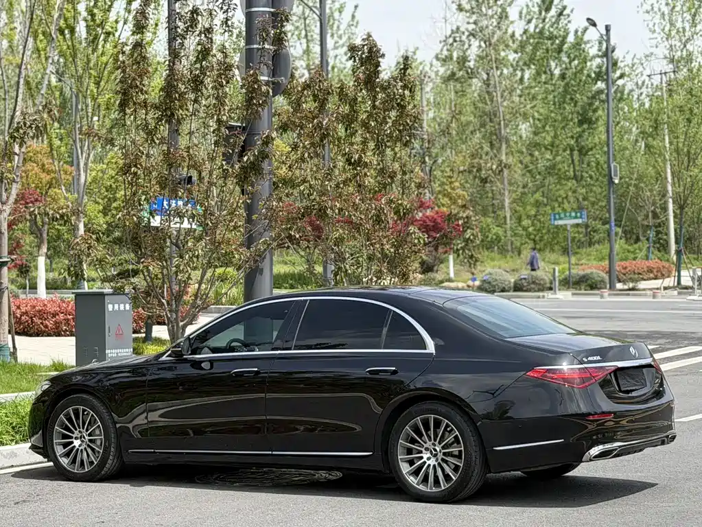 Mercedes-Benz S-Class — миниатюра 7