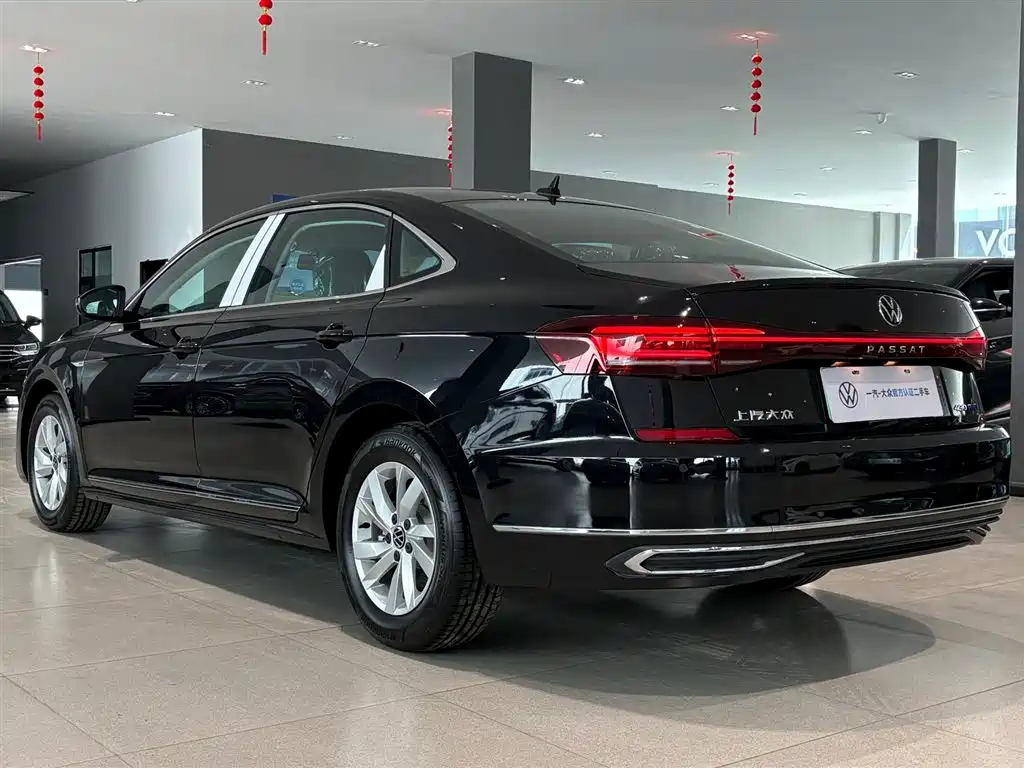Volkswagen 帕萨特插电混动 — миниатюра 4