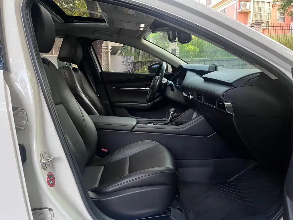 Mazda 3 Axela — миниатюра 10