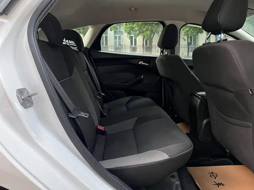 Ford Focus — миниатюра 17