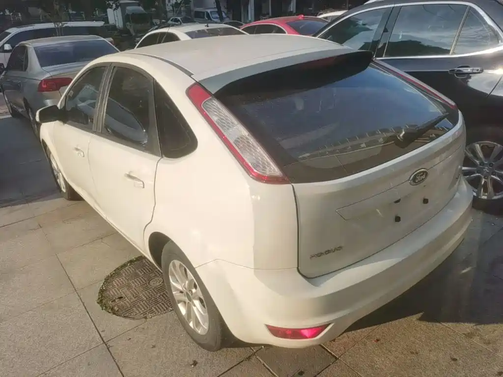 Ford Focus — миниатюра 5