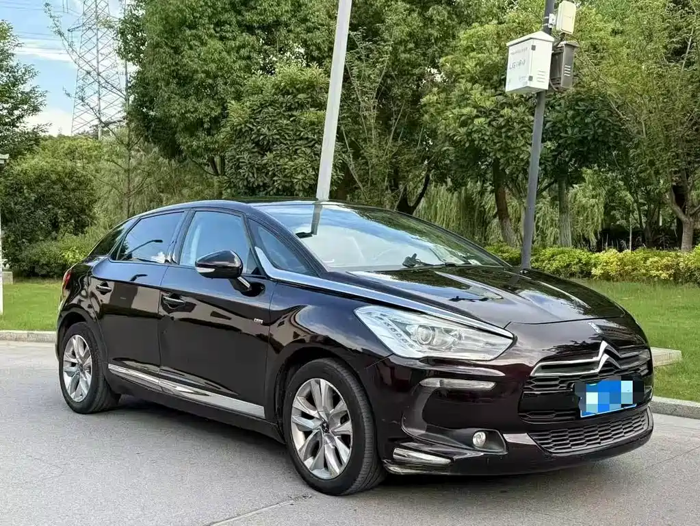 DS DS 5 — миниатюра 3
