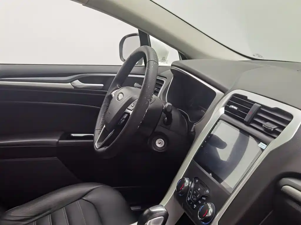 Ford Mondeo — миниатюра 22