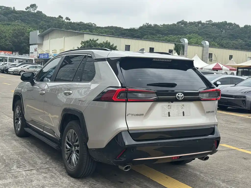 Toyota Wildlander 2024 2.0L CVT Luxury PLUS