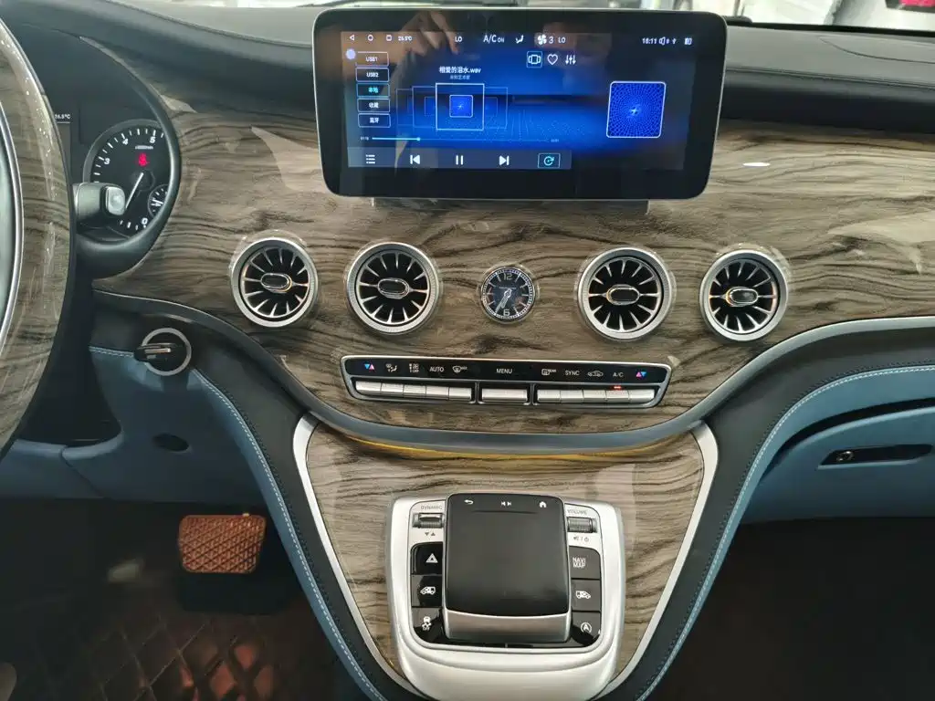 Mercedes-Benz Vito — миниатюра 10