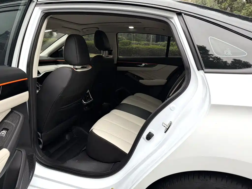 Dongfeng Aeolus Yixuan Max MAX 2023 1.5T