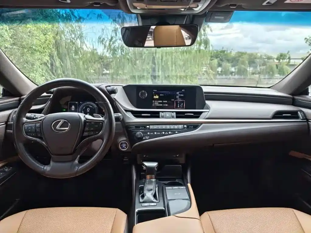 Lexus ES — миниатюра 7