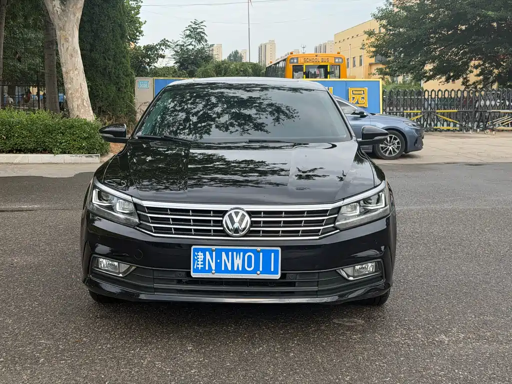 Volkswagen Passat 2017 330TSI DSG
