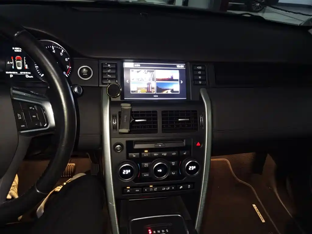 Land Rover Discovery Sport 2015 2.0T SE