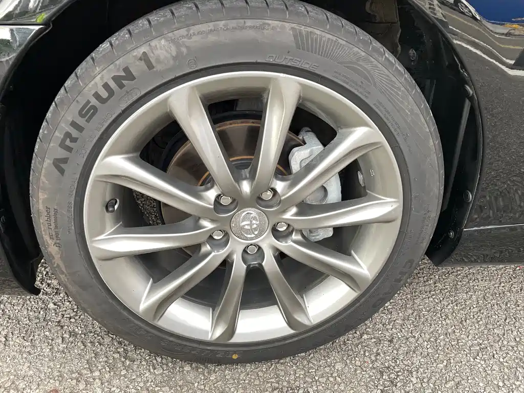 Toyota Reiz — миниатюра 14