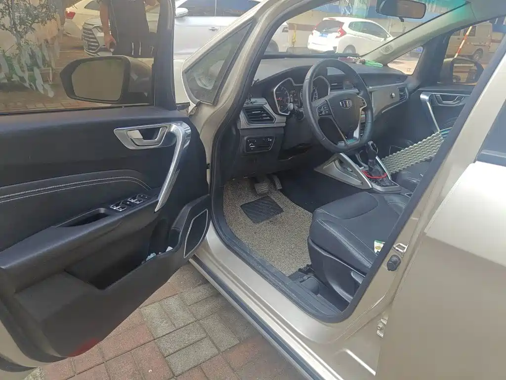 Geely Vision X3 — миниатюра 14