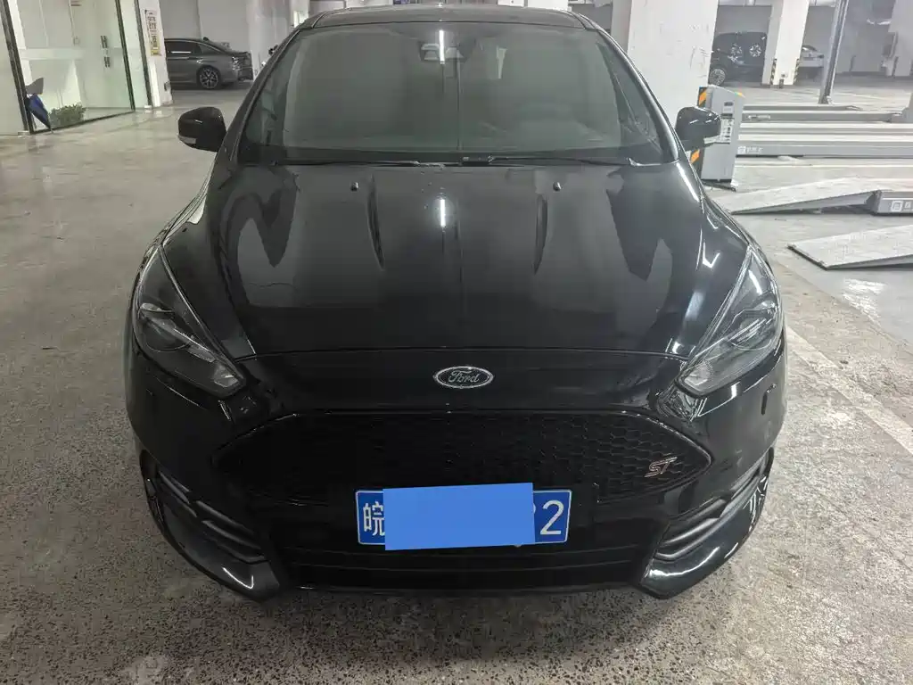 Ford Focus (Import) — миниатюра 2