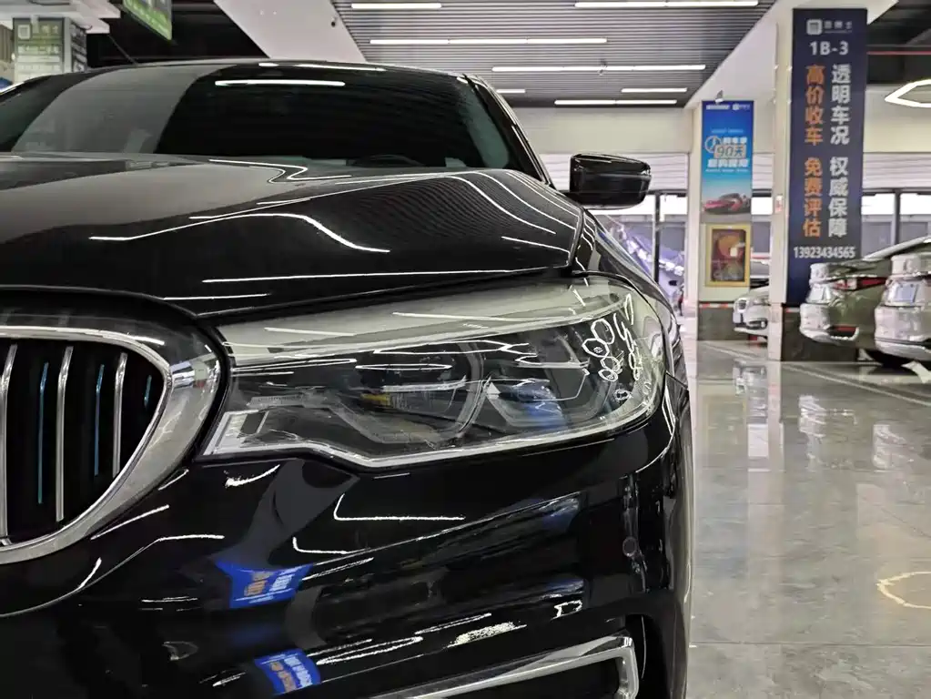 BMW 5 Series New Energy — миниатюра 15