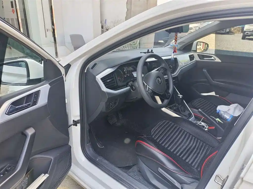 Volkswagen Polo — миниатюра 9