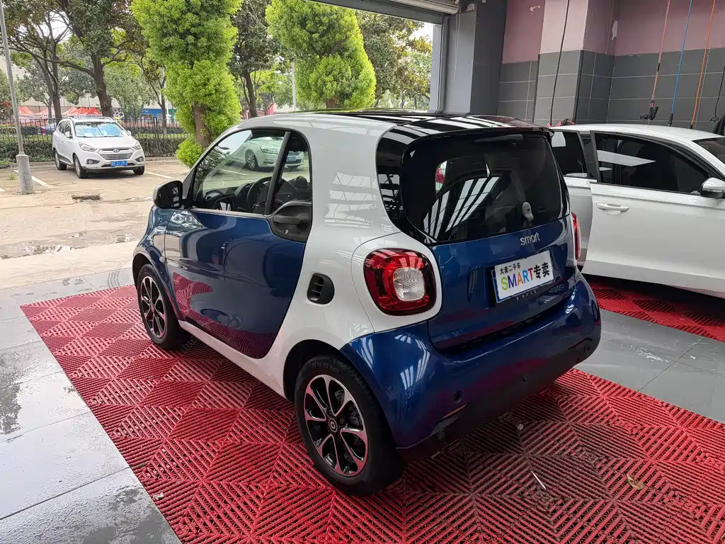 smart Smart Fortwo — миниатюра 6