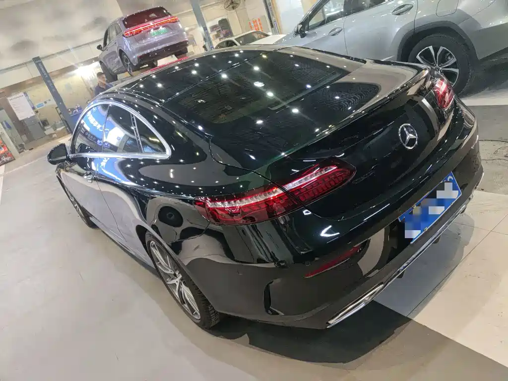 Mercedes-Benz E-Class (Import) — миниатюра 7