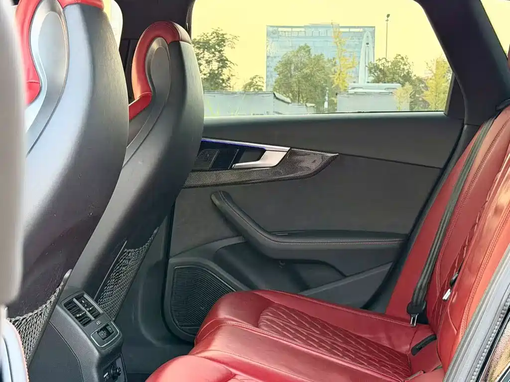 Audi S4 — миниатюра 18
