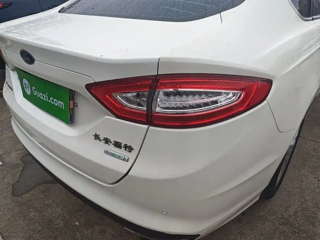 Ford Mondeo — миниатюра 8