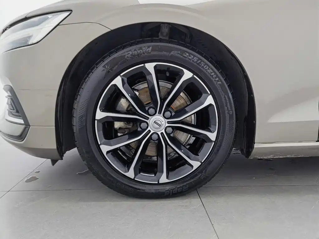 Volvo S60 — миниатюра 17