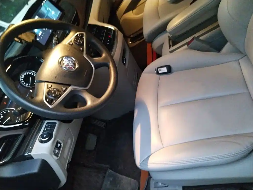 Buick GL8 — миниатюра 11