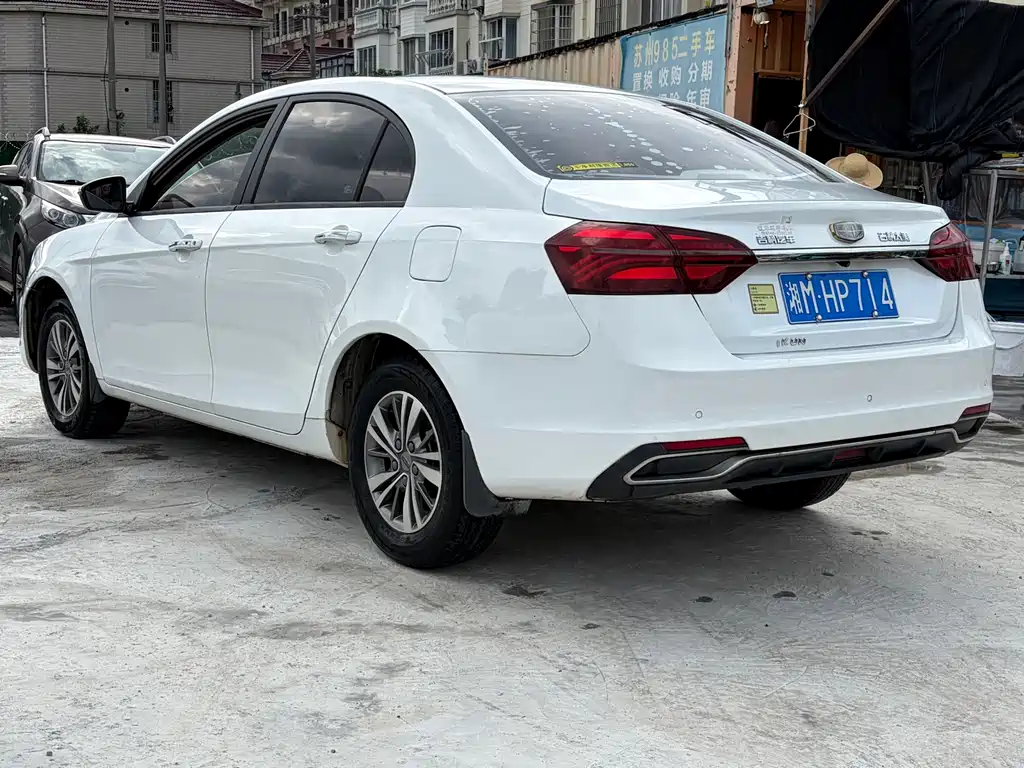 Geely Emgrand — миниатюра 7
