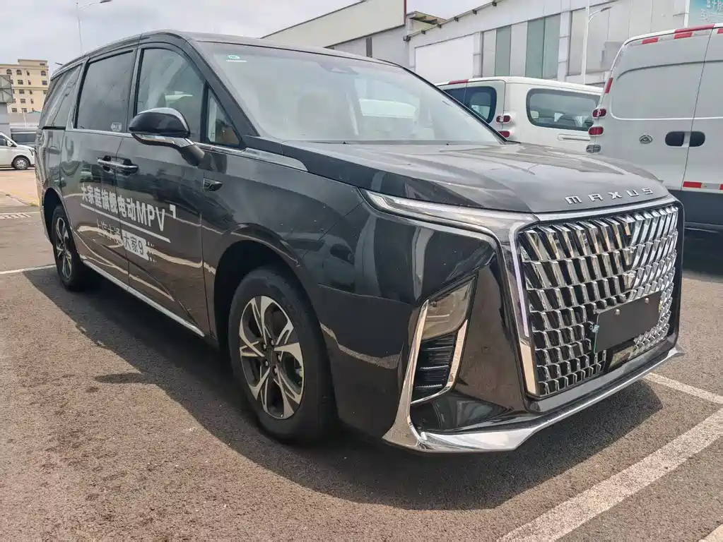 Maxus 9 2025 мест