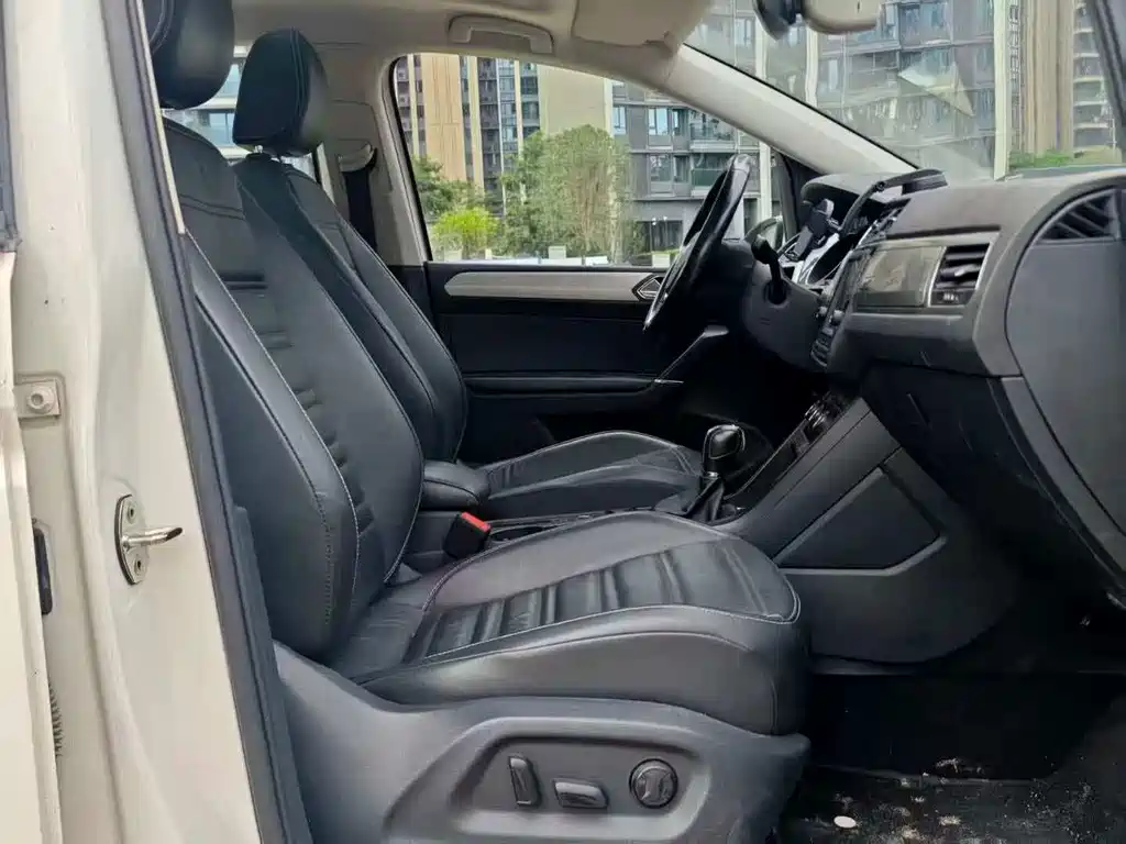 Volkswagen Touran — миниатюра 5
