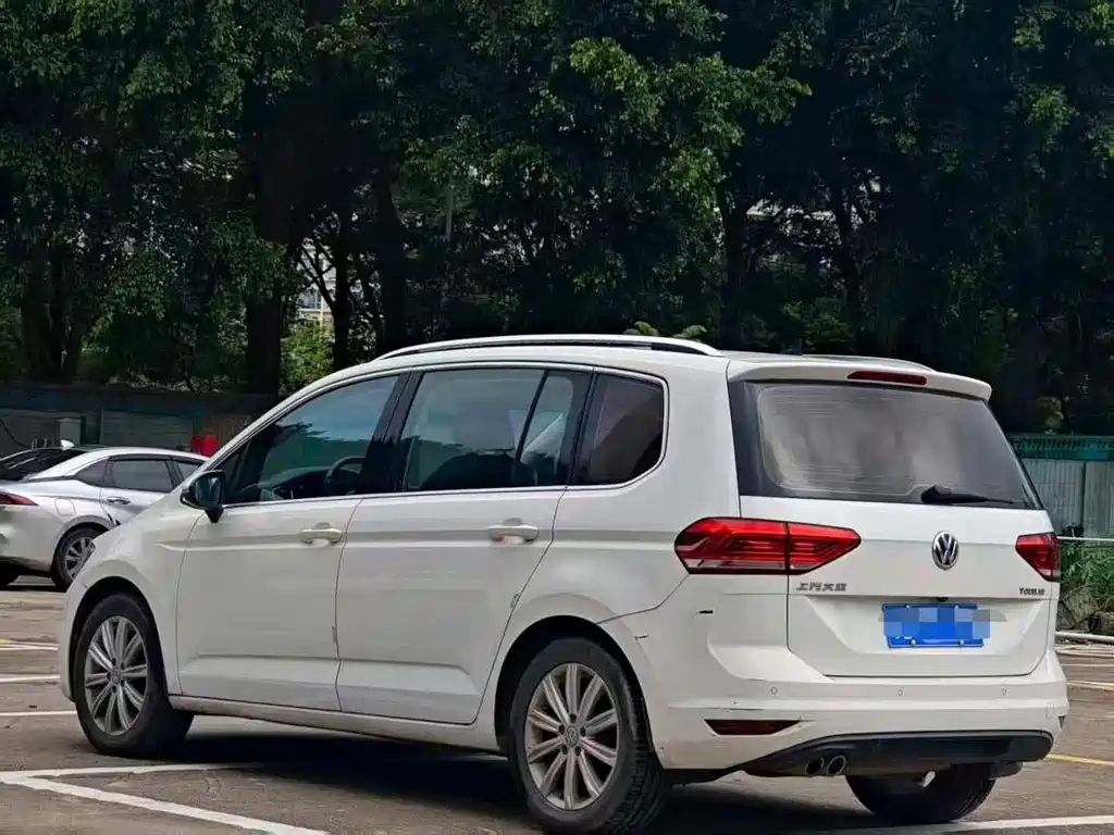 Volkswagen Touran — миниатюра 9