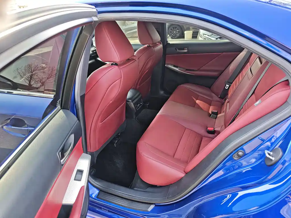 Lexus IS 2017 300 F SPORT